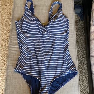 Nip tuck Blue/White One Pice